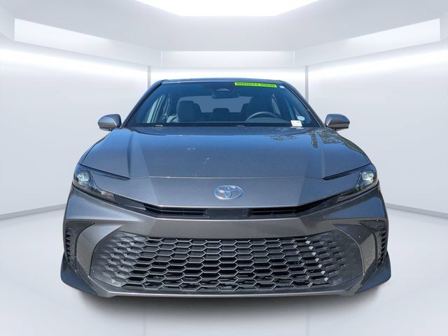 Used 2025 Toyota Camry SE FWD image 8