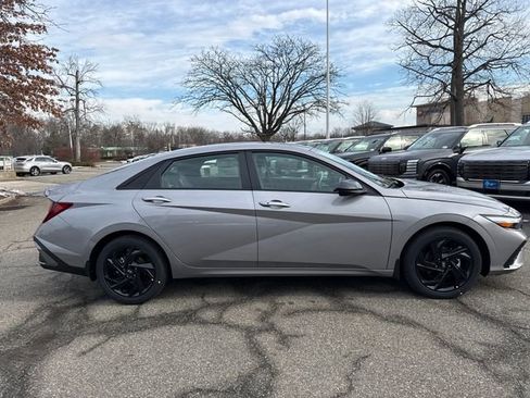 New 2026 Hyundai Elantra Sport image 8