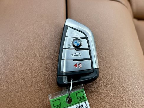 Used 2023 BMW X5 xDrive40i w/ Parking Assistance Package AWD/4WD image 42