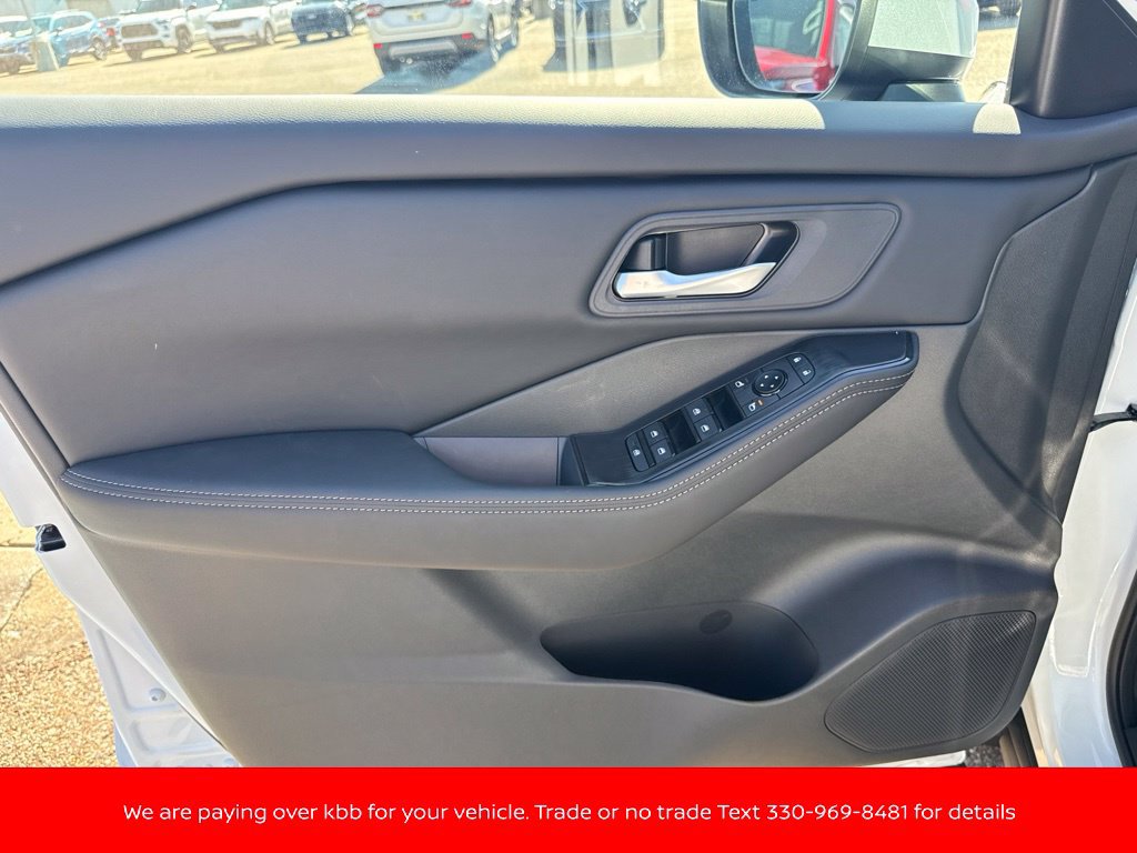 New 2027 Nissan Rogue SV w/ Cold Weather Package AWD/4WD image 11