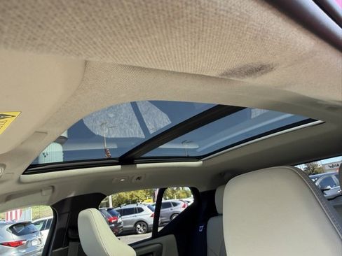 Certified 2023 Volvo XC40 B5 Plus w/ Driver Assist Package image 5