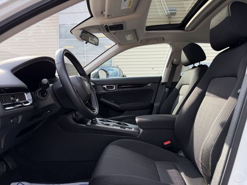 Used 2023 Honda Civic EX image 13