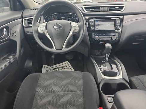 Used 2016 Nissan Rogue SV w/ SV Premium Package image 17