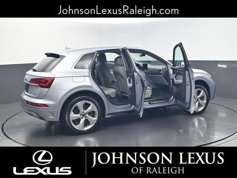 Used 2021 Audi Q5 Prestige w/ Prestige Package AWD/4WD image 30