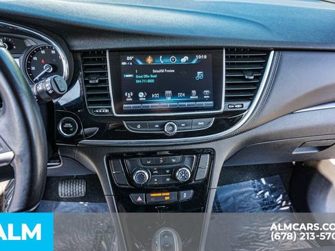 Used 2021 Buick Encore Preferred AWD/4WD image 38