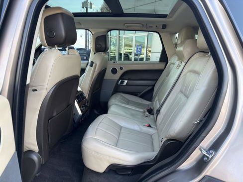 Used 2018 Land Rover Range Rover Sport HSE image 12