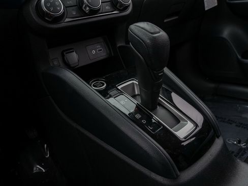 New 2025 Nissan Versa SV image 30