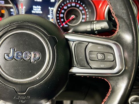 Used 2022 Jeep Gladiator Rubicon AWD/4WD image 19