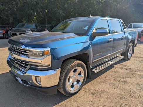 Used 2017 Chevrolet Silverado 1500 LTZ w/ High Desert Package AWD/4WD image 9