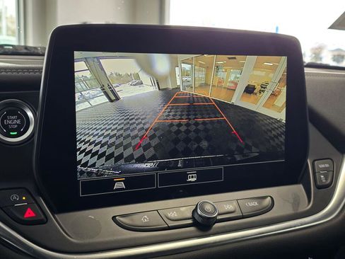 Used 2025 Chevrolet Blazer LT image 28