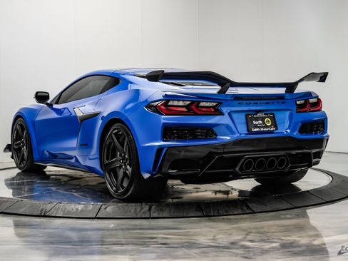 Used 2024 Chevrolet Corvette Z06 w/ Z07 Performance Package RWD image 14