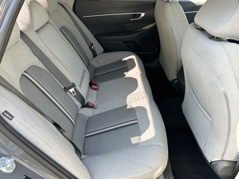 Used 2021 Hyundai Sonata SEL FWD image 11