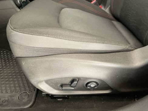 Used 2017 Jeep Renegade Trailhawk w/ Popular Equipment Group AWD/4WD image 12