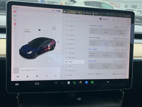Used 2019 Tesla Model 3 Standard Range Plus image 9