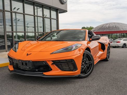 Used 2022 Chevrolet Corvette Stingray Premium Cpe w/ Z51 Performance Package RWD image 3