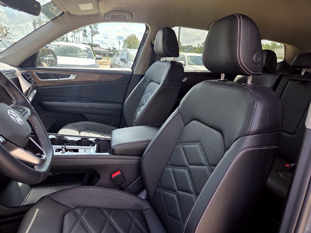 Used 2026 Volkswagen Atlas SE FWD image 11