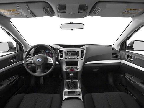 Used 2013 Subaru Outback 2.5i Premium AWD/4WD image 3