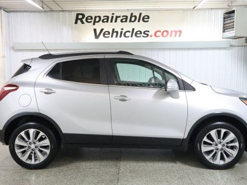 Used 2019 Buick Encore Preferred AWD/4WD image 4