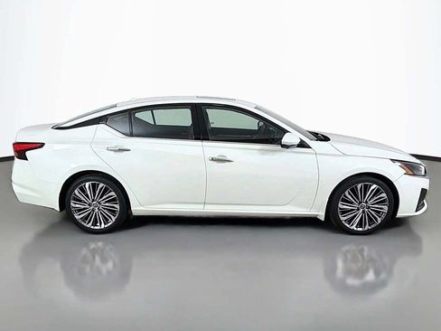 Used 2023 Nissan Altima 2.5 SL FWD image 17