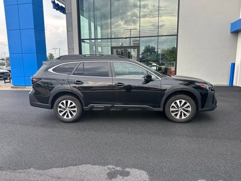 Used 2024 Subaru Outback Premium AWD/4WD image 4