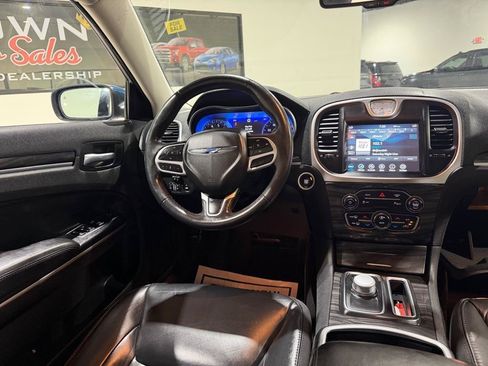 Used 2021 Chrysler 300 Touring L RWD image 20