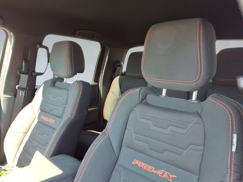 Used 2025 Nissan Frontier PRO-4X w/ Interior Protection Package AWD/4WD image 15