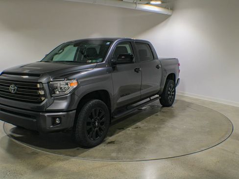 Used 2021 Toyota Tundra Limited w/ Limited Premium Package AWD/4WD image 1