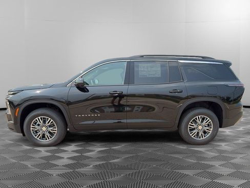 New 2026 Chevrolet Traverse LT w/ Driver Confidence Package FWD image 2