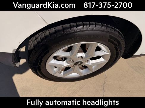 Used 2022 Kia Soul LX w/ Technology Package image 10