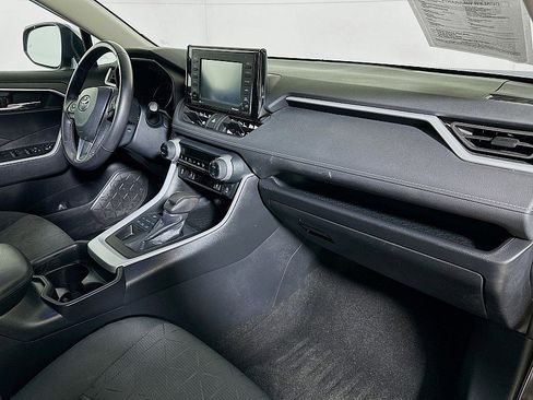 Used 2020 Toyota RAV4 XLE w/ Convenience Package image 27