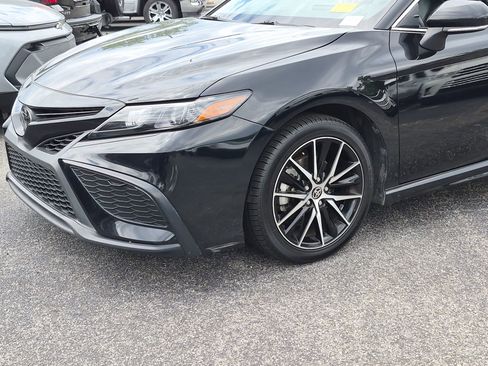 Used 2024 Toyota Camry SE FWD image 6