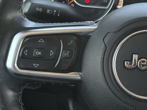 Used 2020 Jeep Gladiator Overland AWD/4WD image 15