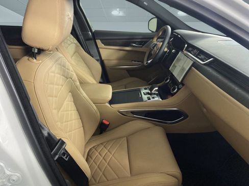 New 2023 Jaguar F-PACE S image 20