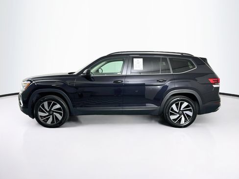 Used 2025 Volkswagen Atlas SE FWD image 4