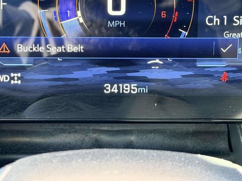 Used 2025 Chevrolet Equinox LT AWD/4WD image 17