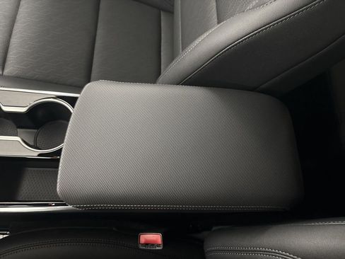 New 2026 Chevrolet Equinox LT w/ Convenience Package II AWD/4WD image 58