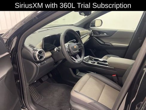 New 2026 Chevrolet Equinox LT w/ Convenience Package II AWD/4WD image 7