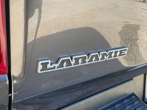 Used 2022 RAM 1500 Laramie AWD/4WD image 28