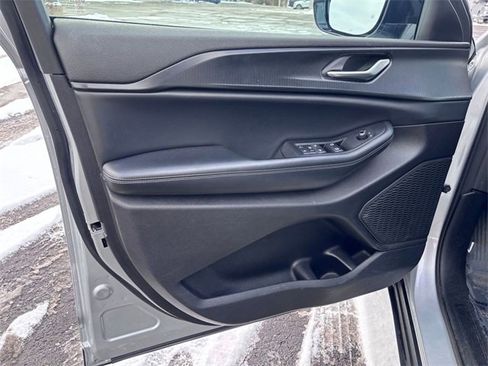 Certified 2024 Jeep Grand Cherokee L Laredo image 12