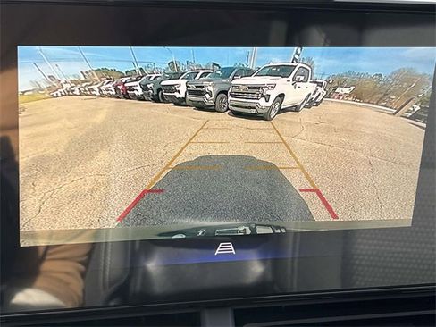 New 2026 Chevrolet Trax LT w/ Sunroof Package image 14