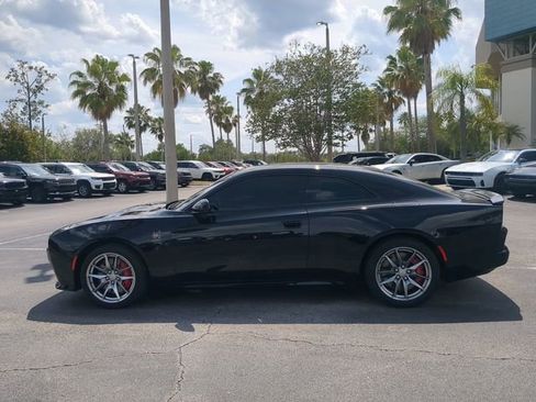 Used 2025 Dodge Charger Daytona Scat Pack w/ Track Pack AWD/4WD image 8