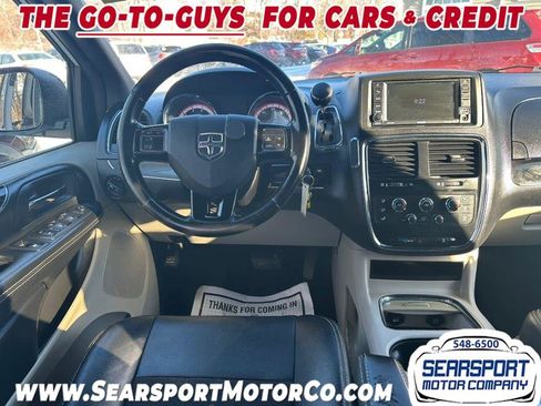 Used 2020 Dodge Grand Caravan SXT image 9