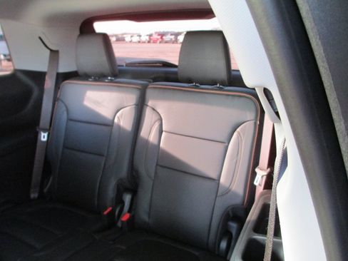 Certified 2023 GMC Acadia AT4 image 20