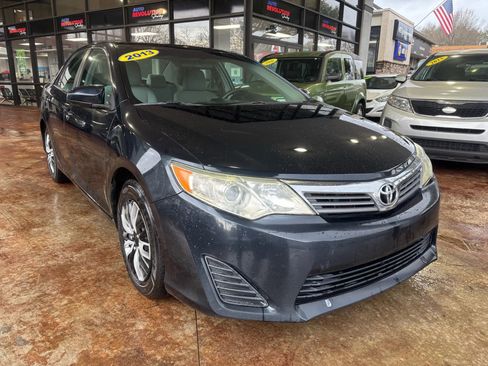 Used 2013 Toyota Camry L image 1