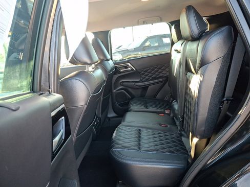 Used 2023 Mitsubishi Outlander SEL 40th Anniversary image 10