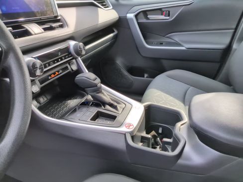 Certified 2025 Toyota RAV4 XLE image 28