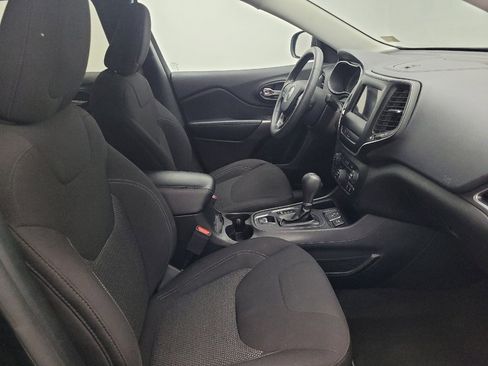 Used 2020 Jeep Cherokee Latitude image 21