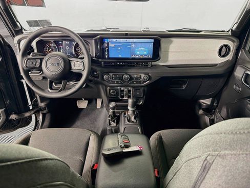 Used 2025 Jeep Gladiator Sport AWD/4WD image 27