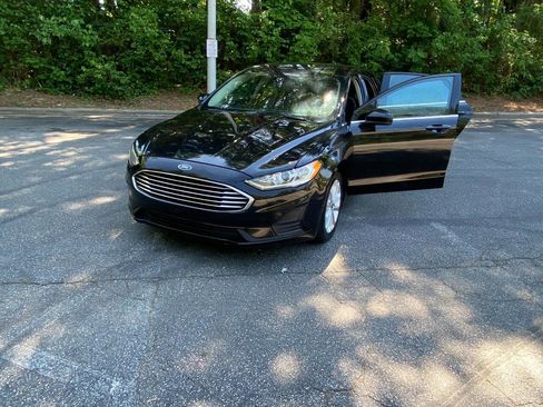 Used 2020 Ford Fusion SE FWD image 41