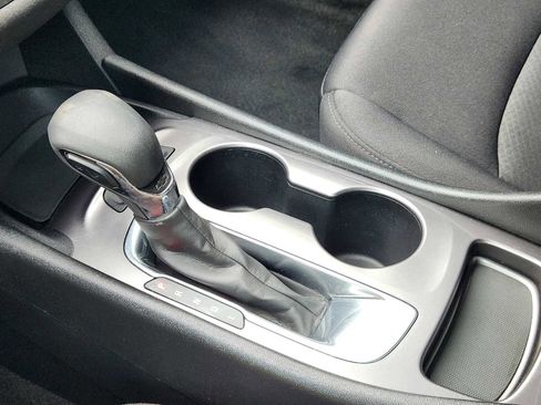 Used 2021 Chevrolet Malibu LS FWD image 20